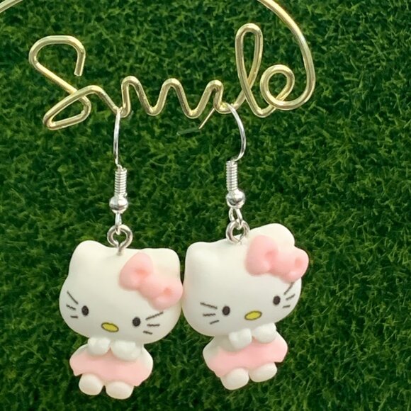 Hello Kitty Earring, Sanrio Earring, Hello Kitty Jewelry, Gift Idea, Kitty, Cat - Picture 4 of 7